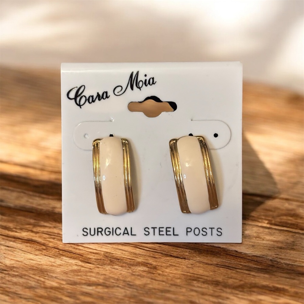 Cara Mia Gold and Cream Earrings